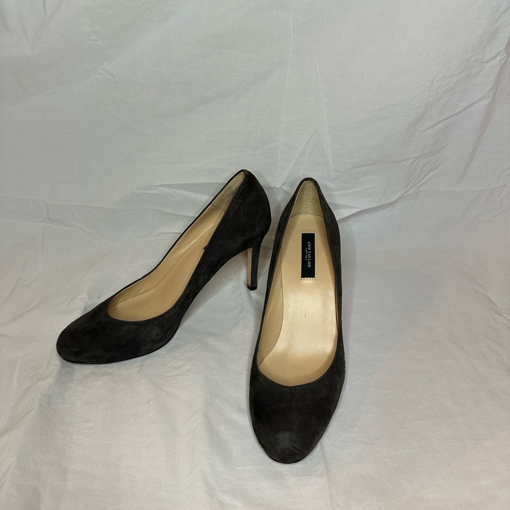 Ann Taylor Classic Suede Brown Heels